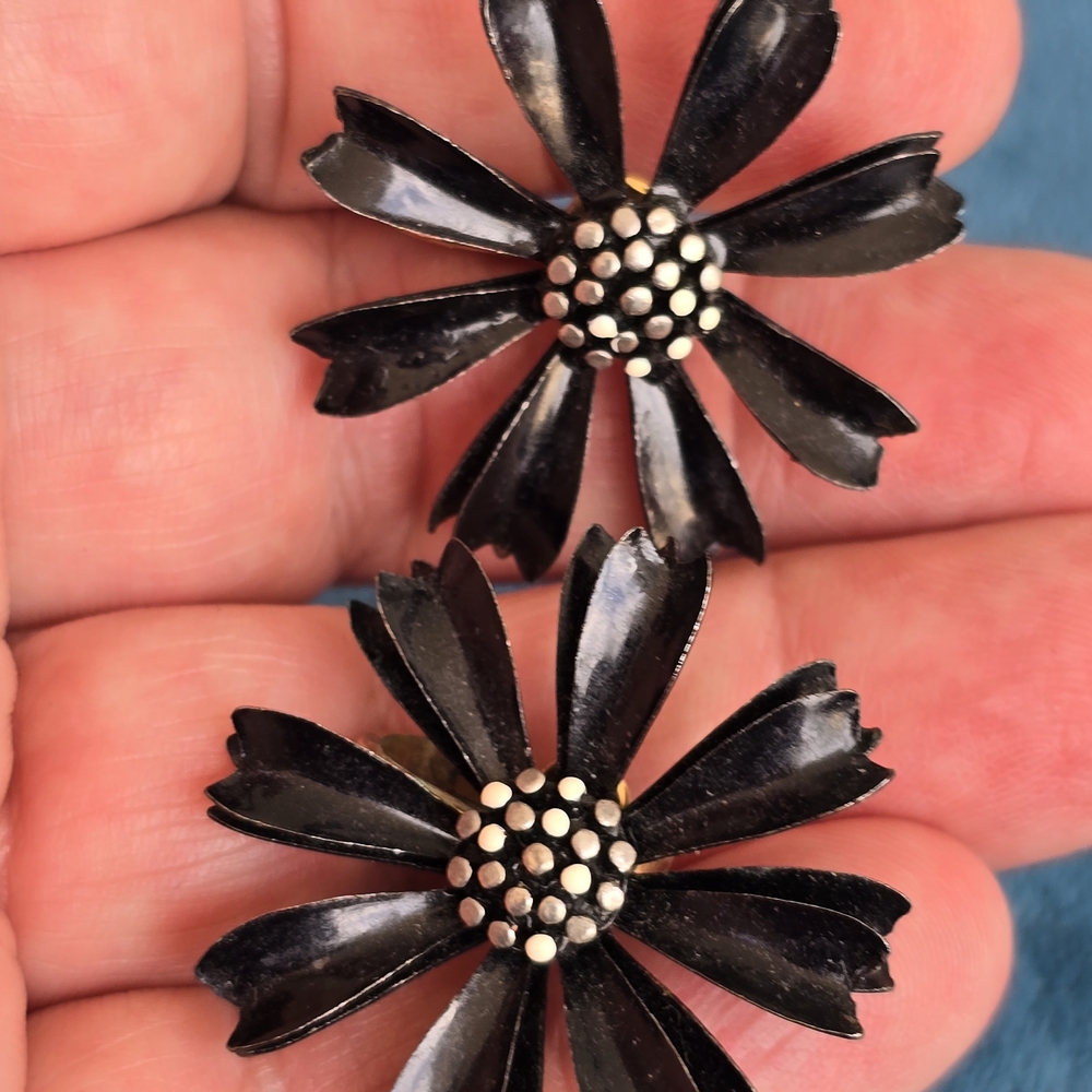 Trifari VintageClip On's Black Floral Earrings